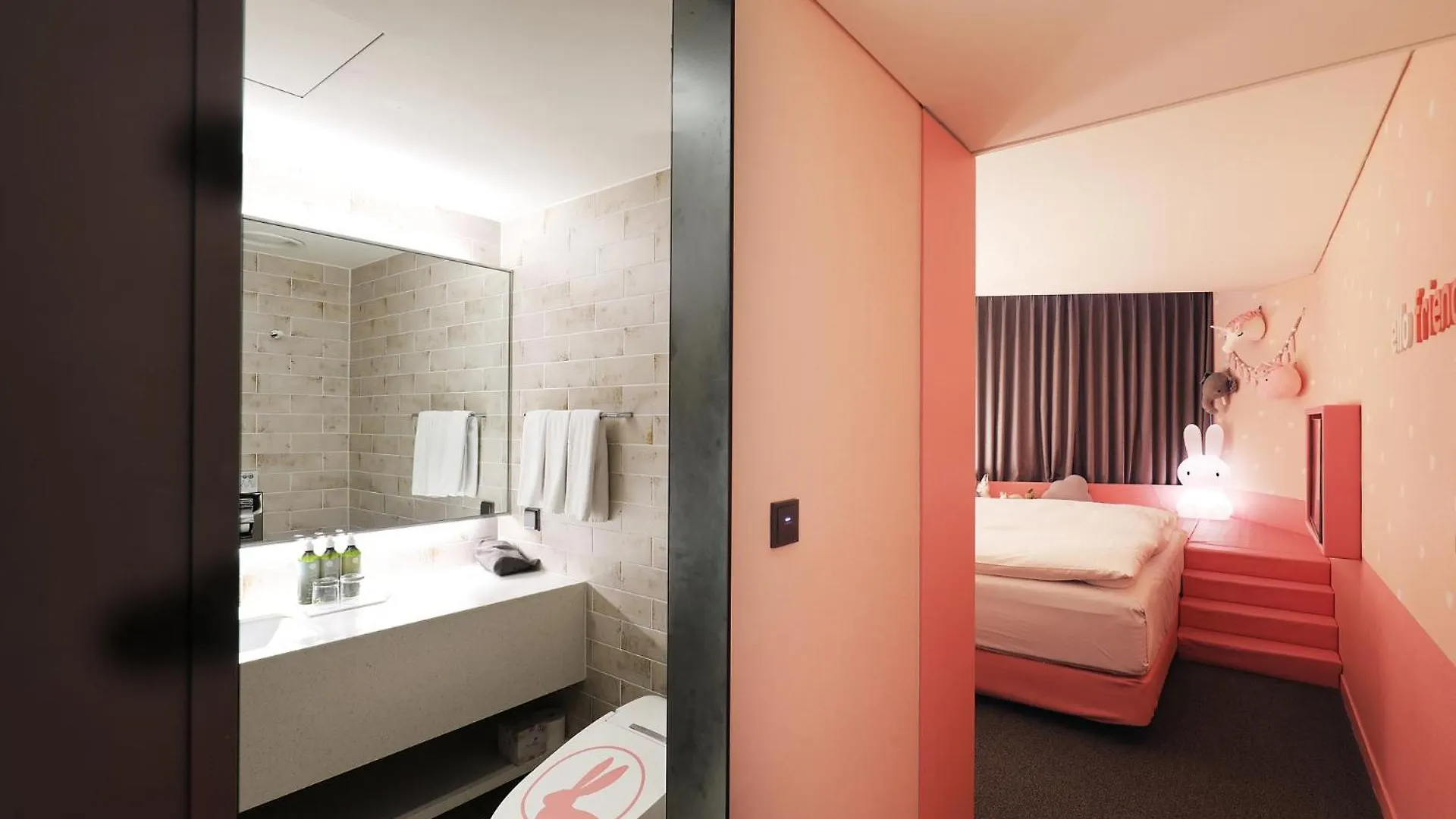 Hotel Marinabay Seoul Ara Gimpo 4*,  Korea Południowa